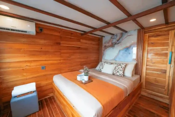 Akassa-Cruise-Bumi-Cabin Akassa-Cruise-Bumi-Cabin
