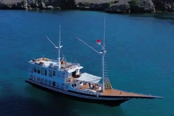 Derya-Liveaboard-Phinisi-Trip-3-1 Derya-Liveaboard-Phinisi-Trip-3-1