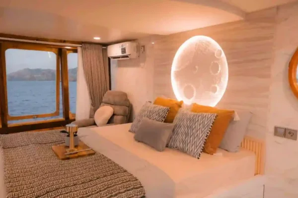 Semesta-Voyage-Moon-Cabin-3 Semesta-Voyage-Moon-Cabin-3