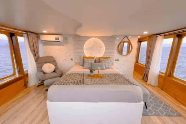 Semesta-Voyages-Moon-Cabin-8 Semesta-Voyages-Moon-Cabin-8